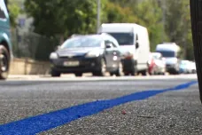Modré zóny v centru Prahy respektuje jen 60 procent řidičů, tvrdí městská část