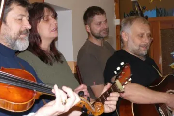 Koledami potěšili vrchlabské seniory