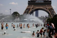 V Německu a Rakousku padaly teplotní rekordy, Francie rozdává kvůli vedru vodu