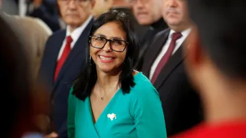 Delcy Rodríguezová během skládání prezidentské přísahy na půdě Národního shromáždění