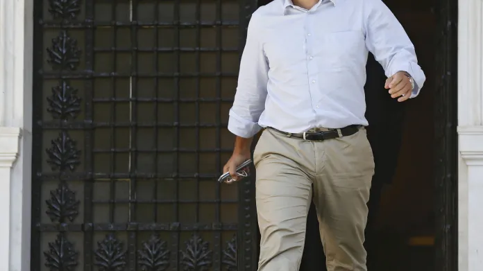 Alexis Tsipras opouští premiérskou kancelář