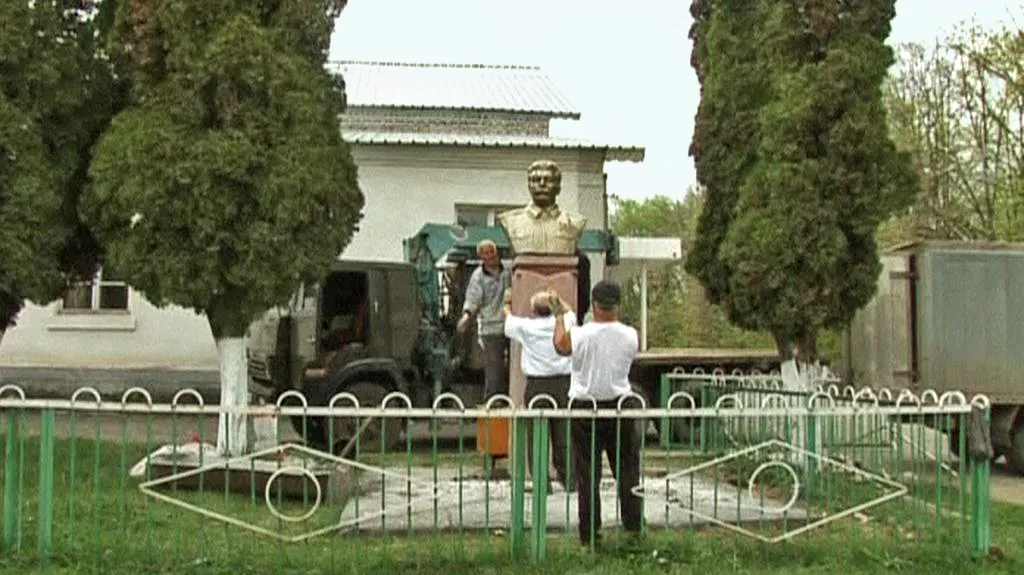 Stalinův pomník v Kadgaronu