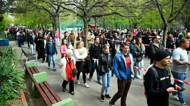 Maďaři volí parlament. Rýsuje se rekordní účast