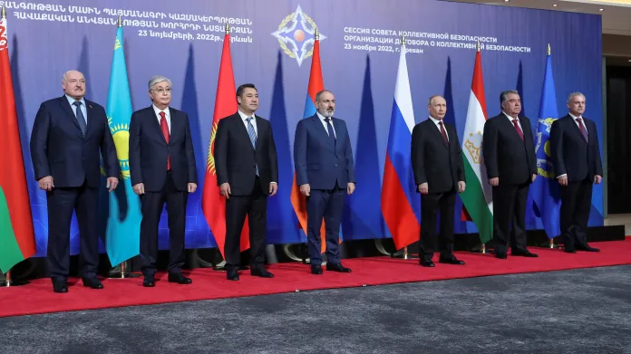 Summit ODKB v Jerevanu v listopadu 2022. Spojenci se vzdalují Vladimiru Putinovi