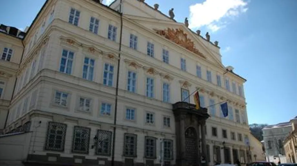 Sídlo německé ambasády v Lobkovickém paláci