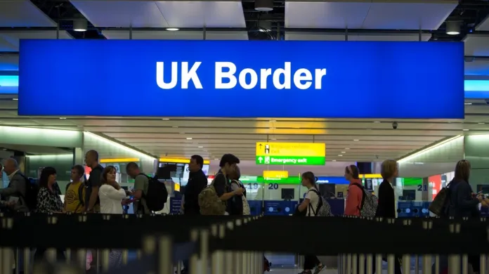 Epidemie eboly straší Británii