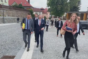 Vláda zasedla ve Vimperku, schválila pomoc Ukrajině