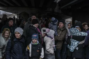 Ze života na Ukrajině zbyli „černí motýli“, ukazuje výstava fotografií