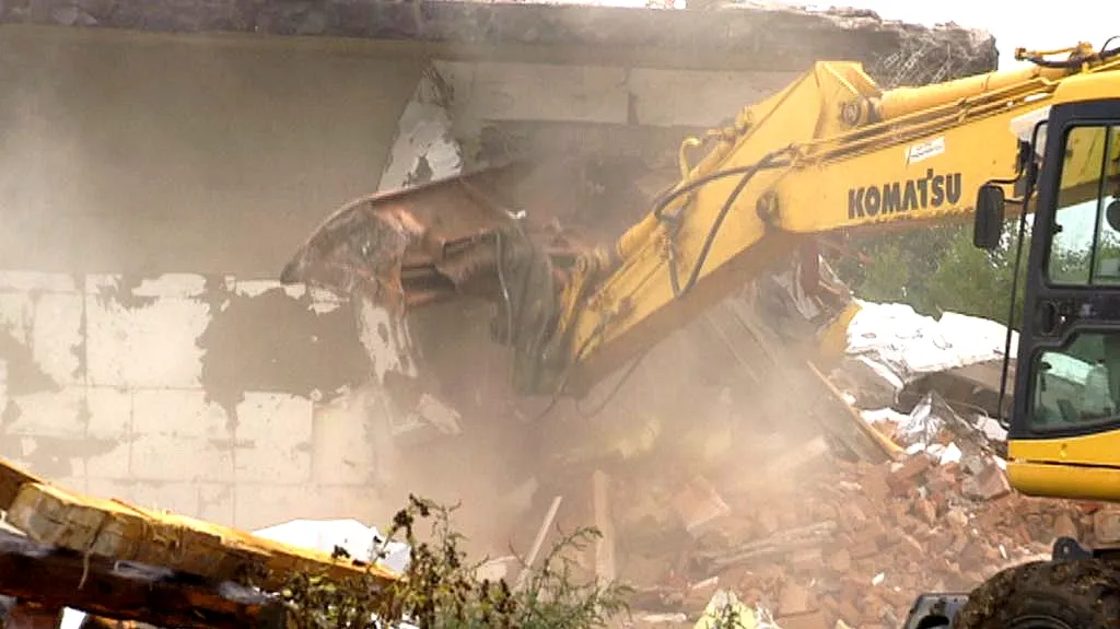 Demolice ubytovny ve Starých Ždánicích