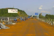 Uzavírka poloviny mostu na D1 nad Velkým Meziříčím skončí v září. Oprava druhé části začne v březnu