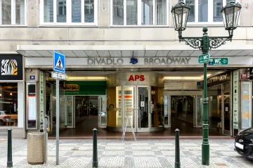 Pražský Palác Broadway zamíří do dražby, minimální cena je miliarda korun