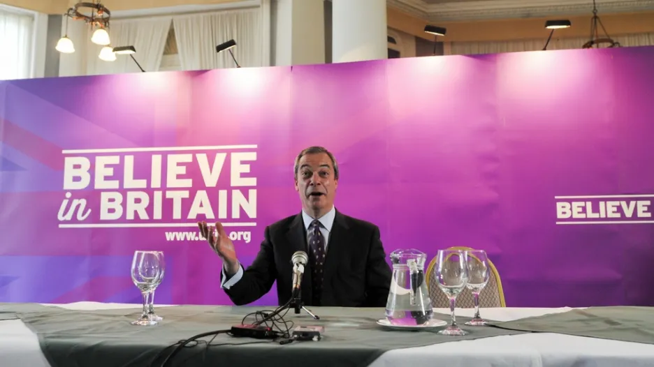 Lídr UKIP Nigel Farage doufá, že mu úsměv vydrží po volbách nejdéle