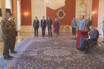 Prezident Zeman jmenoval Karla Řehku náčelníkem Generálního štábu