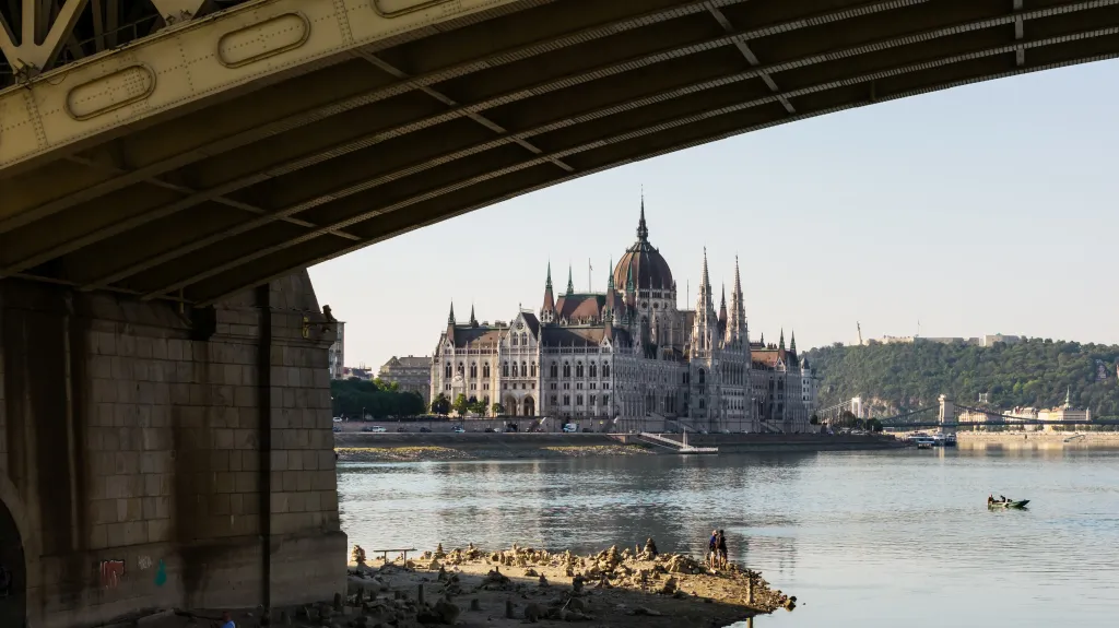 Nízká hladina Dunaje v Budapešti