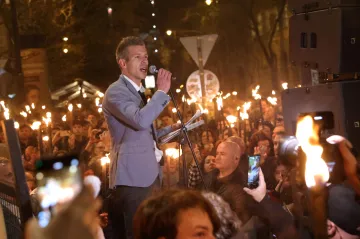 Demonstraci proti Orbánovi vyvolala nahrávka, kterou pořídil bývalý vlivný člen vládní strany