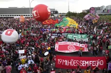 Brazilci protestovali proti Bolsonarovi. Vyčítají mu nezvládnutí pandemie i rostoucí ceny
