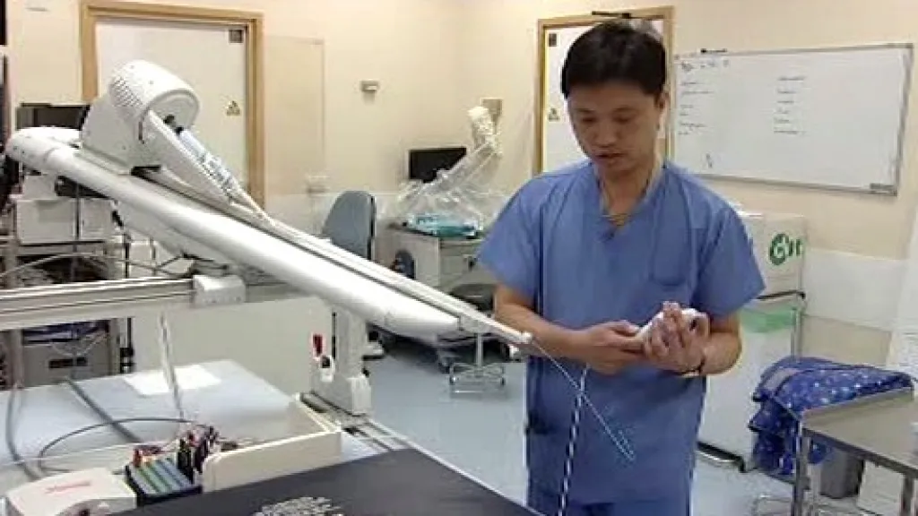 Robotická paže pro operace srdce