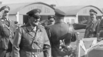 Hermann Göring na letišti v Chebu