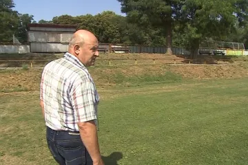 Obec se pře s restituenty, na jejichž pozemku postavila hřiště