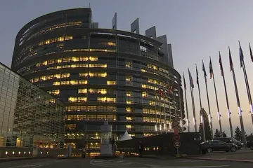 Europarlament dal zelenou posledním komisařům, Junckerův tým je kompletní