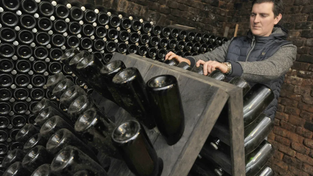 Motto vinařství:„Víno se rodí ve vinici a víno dělají lidé“