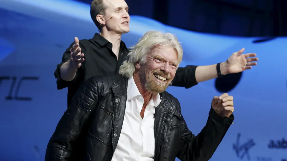 Richard Branson s ředitelem divize Virgin Galactic