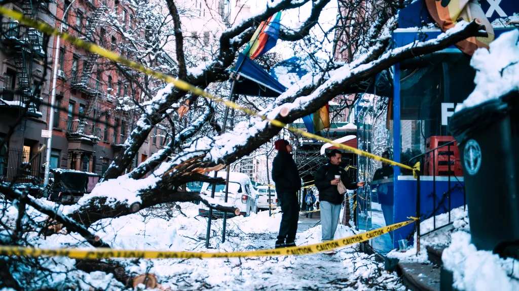 Následky sněhové bouře v New Yorku (24. února 2026)