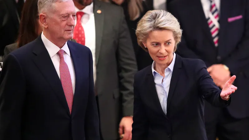 James Mattis a Ursula von der Leyenová