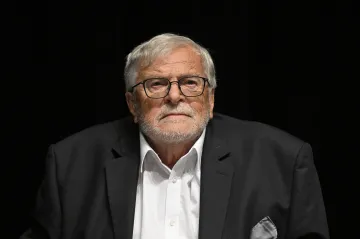 Zemřel Jan Kačer, osobnost filmové nové vlny i divadelní režie