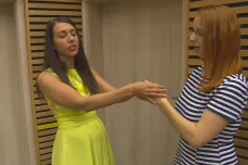 Studium pro překladatele znakového jazyka má první absolventy