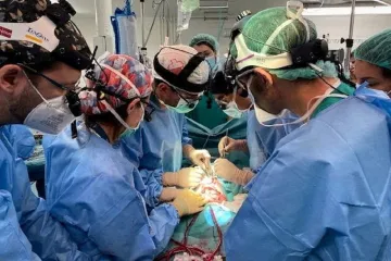 Před dvaceti lety lékaři poprvé transplantovali lidský jazyk. Zákrok byl extrémně náročný