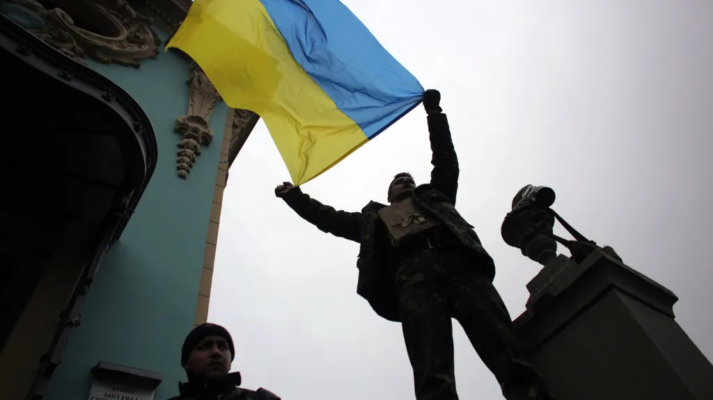 Ukrajina: Demonstranti před parlamentem