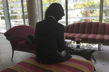 Manželka bývalého šéfa Interpolu dostala ve Francii azyl