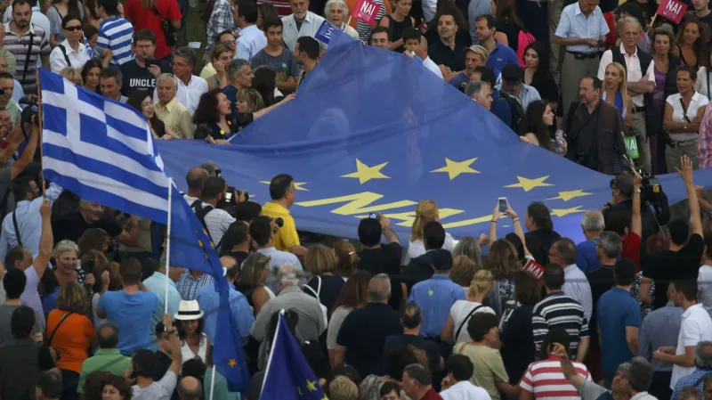 Demonstrace proevropských Řeků v centru Atén