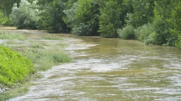 Hladina řeky Klabavy u Nové Huti stoupla 30. června 2021 po noční bouřce v Plzeňském kraji
