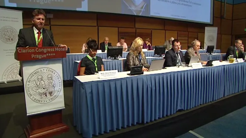 Expert na zdravotnické právo: Systém atestací je nepřátelský a demotivující