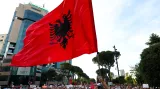 Protesty v Albánii proti developerskému projektu Jareda Kushnera (6. června 2026)