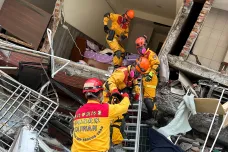 Tchaj-wan zasáhlo nejsilnější zemětřesení za pětadvacet let, devět lidí zemřelo