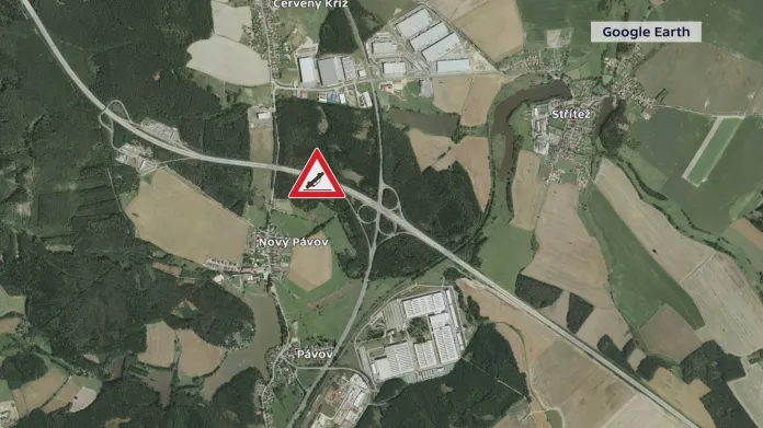 Dopravní nehoda se stala na D1 nedaleko obce Pávov