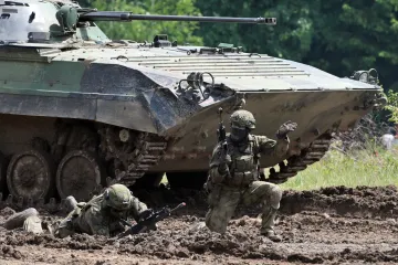 Armádní techniku i výcvik si na Bahna přišly prohlédnout tisíce lidí