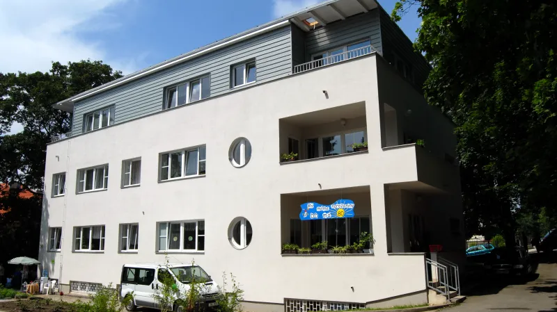 Dětský domov Dagmar na archivní fotografii