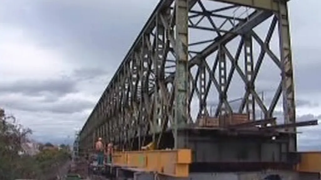 Provizorní železniční most ve Znojmě