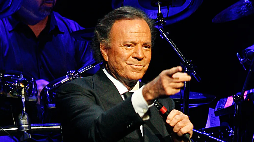 Julio Iglesias