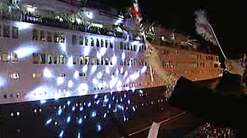 QE2 vyrazila na poslední plavbu