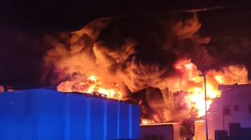 Požár haly ve Vysokém Mýtě