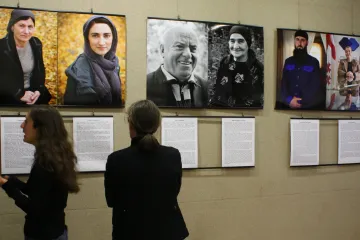 Žádná líheň teroristů, ale vesnický život jako na Valašsku. Výstava ukazuje život v Pankisi