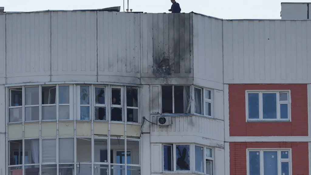 Jedna z poničených budov po dronovém útoku v Moskvě