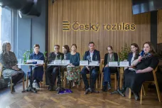 Je nutné, aby ukrajinští uprchlíci přešli do českého systému sociálních dávek, zní od nevládních organizací