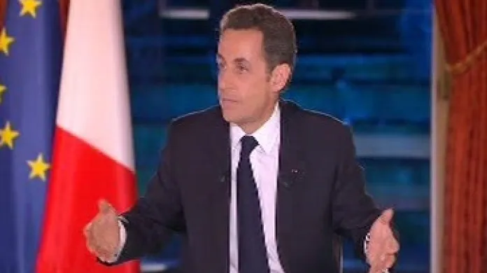 \"...aby se postavila továrna určitého výrobce, aniž bych citoval jeho jméno, v Česku a aby se prodávala její auta ve Francii, to už je neospravedlněné.\" - N. Sarkozy
