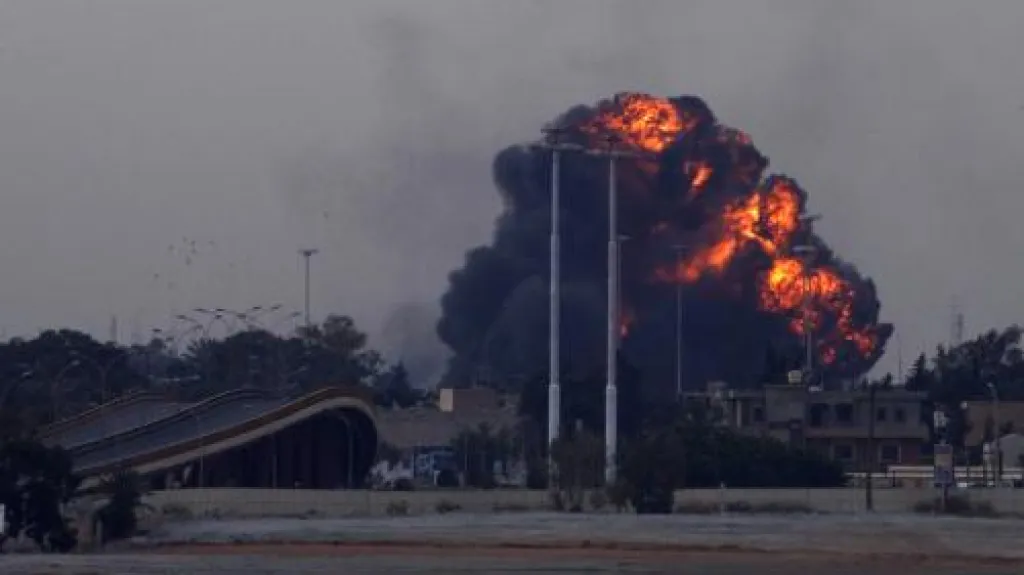 Kaddáfího jednotky bombardují Benghází